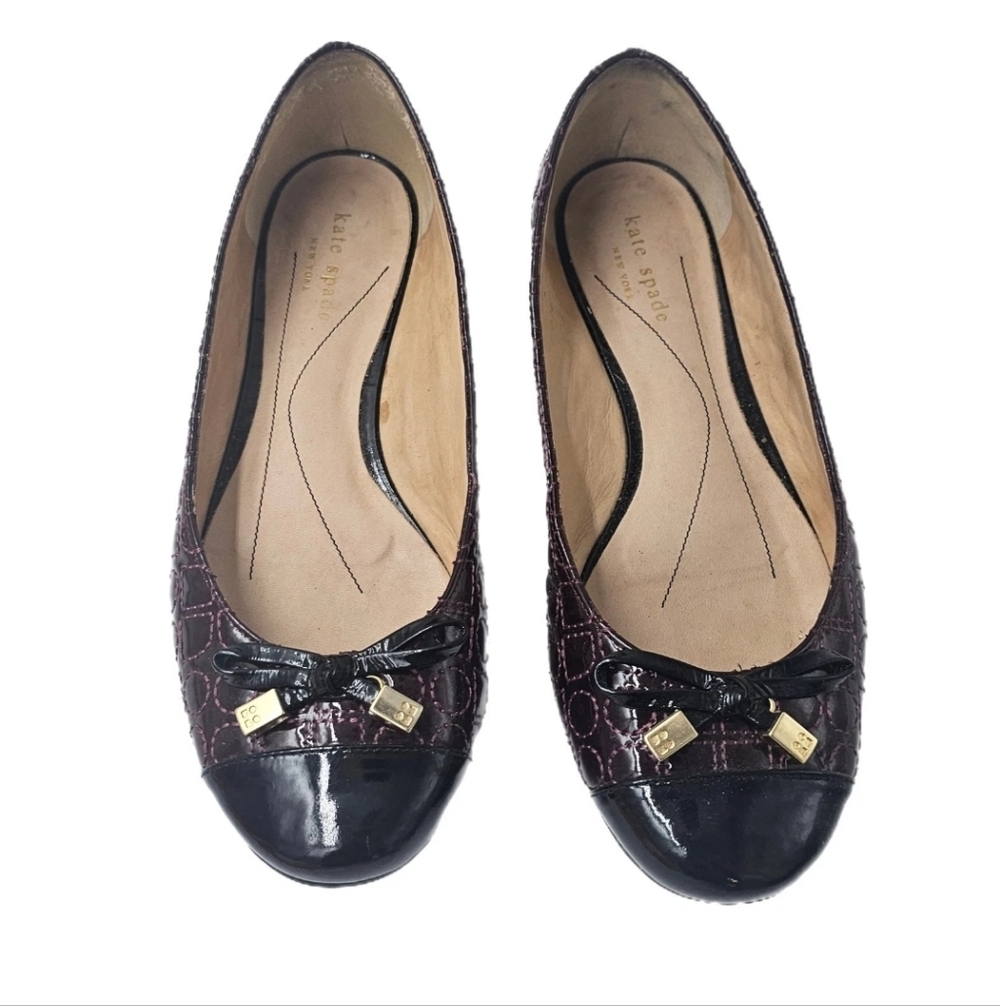 Kate Spade Jian Red Black Patent Cap Toe Ballet Flats Womens Size 8.5 Bow Golds